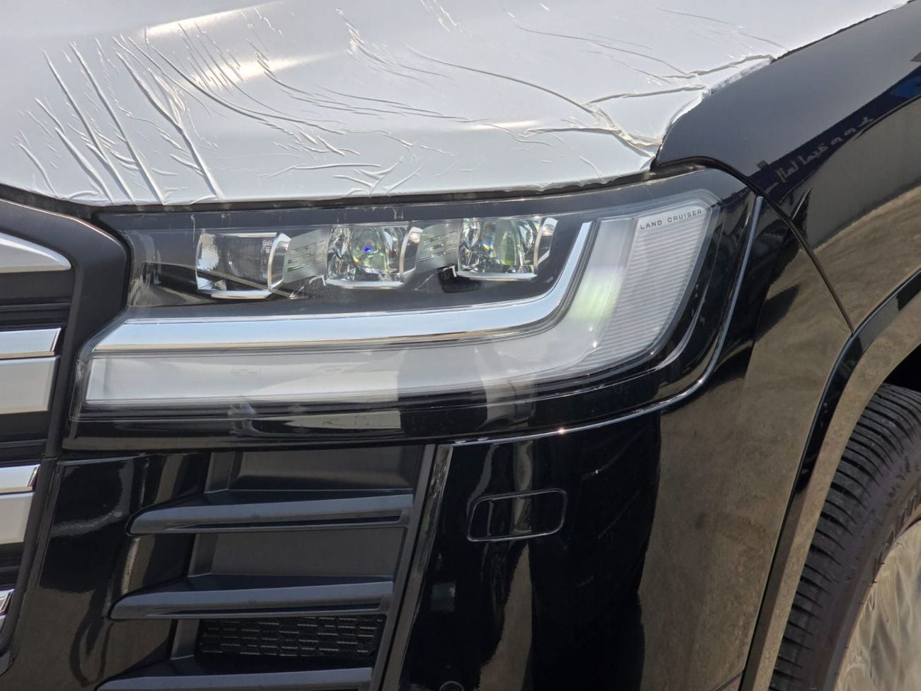 تويوتا لاند كروزر 3.5L HYBRID VXR 7 Seater Full Option