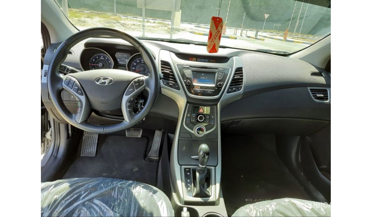 Hyundai Elantra Hoynday elntra 2015 full options for sale