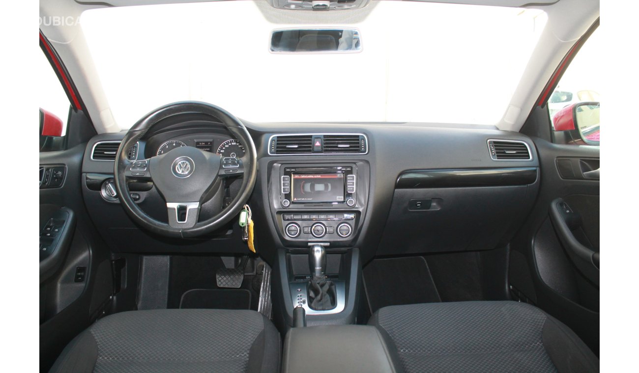 Volkswagen Jetta 2.0L SE 2015 MODEL WITH SUNROOF