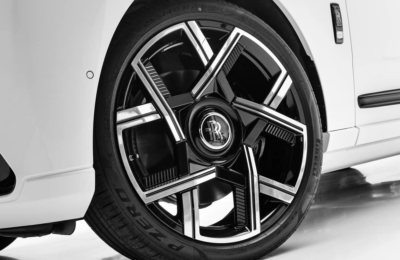 رولز رويس كولينان 6.75L V12 Twin-Turbocharged Engine | Warranty