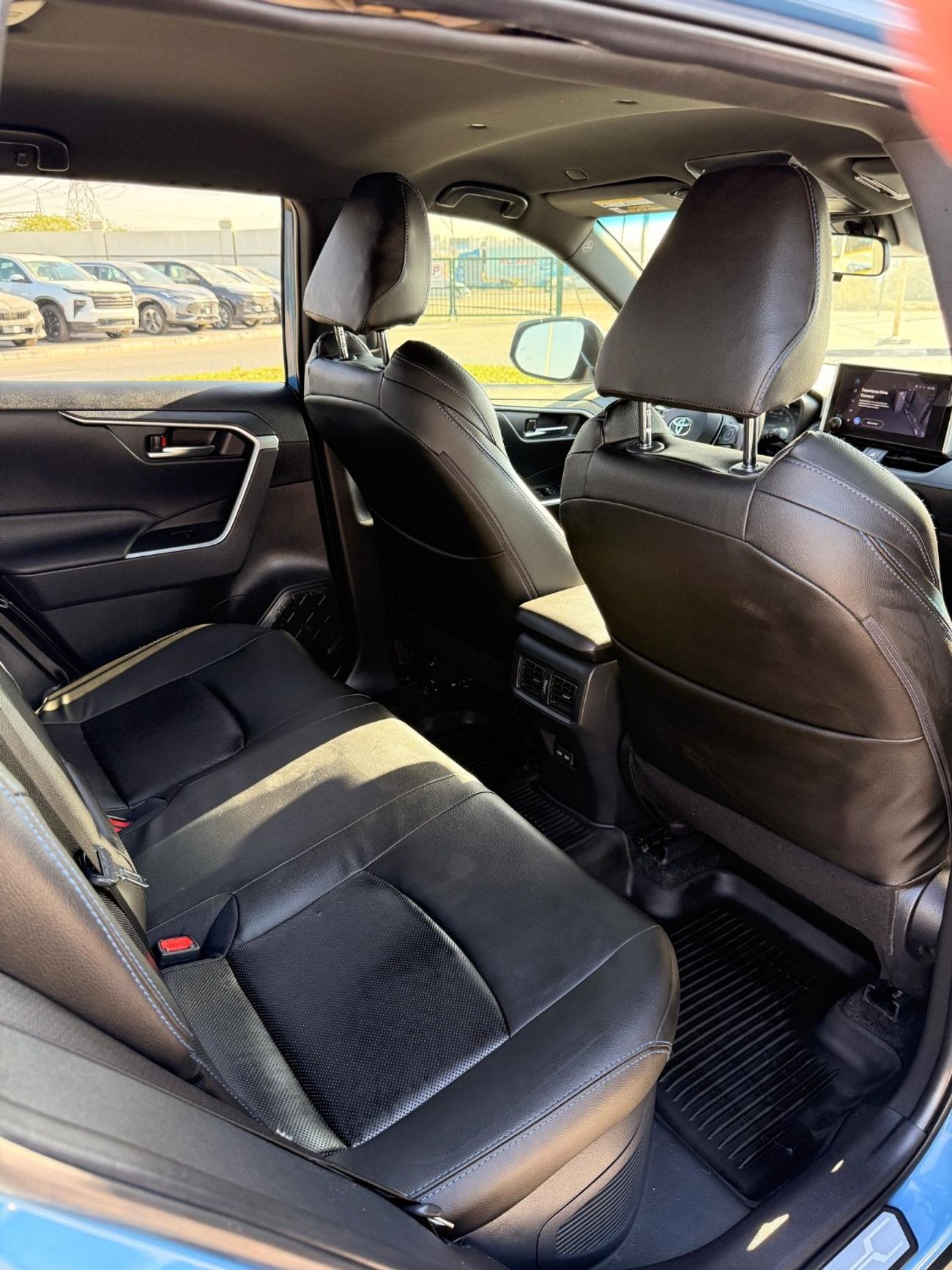 تويوتا راف ٤ Hybrid SE black edition 2023 full option