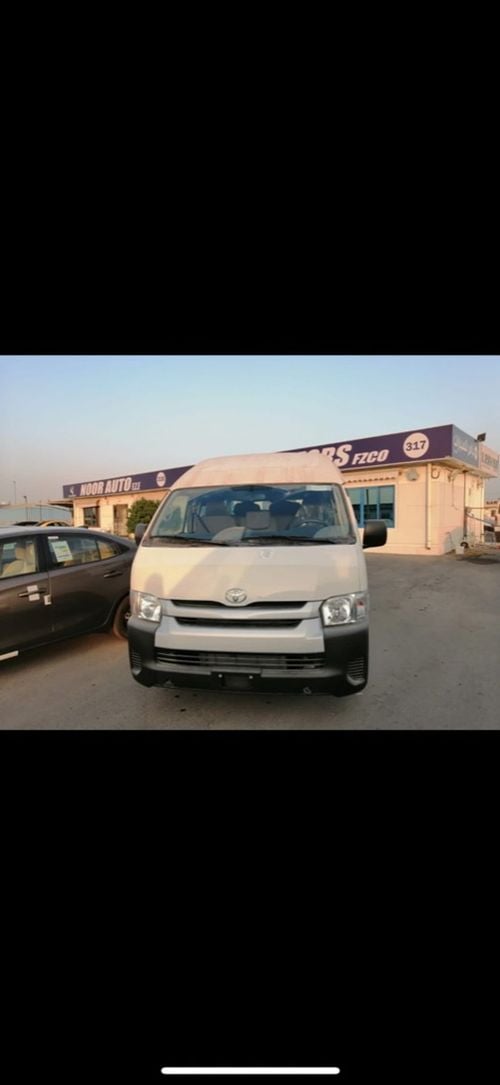 Toyota Hiace Diesel,2.5L,16 seater