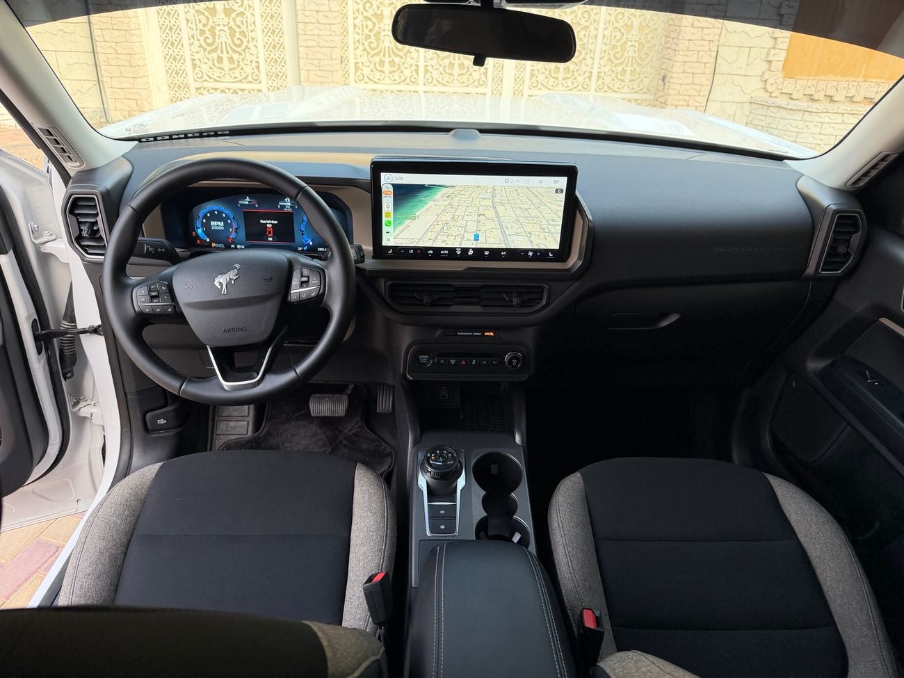 فورد برونكو سبورت 2025 4x4 in perfect condition, low mileage.