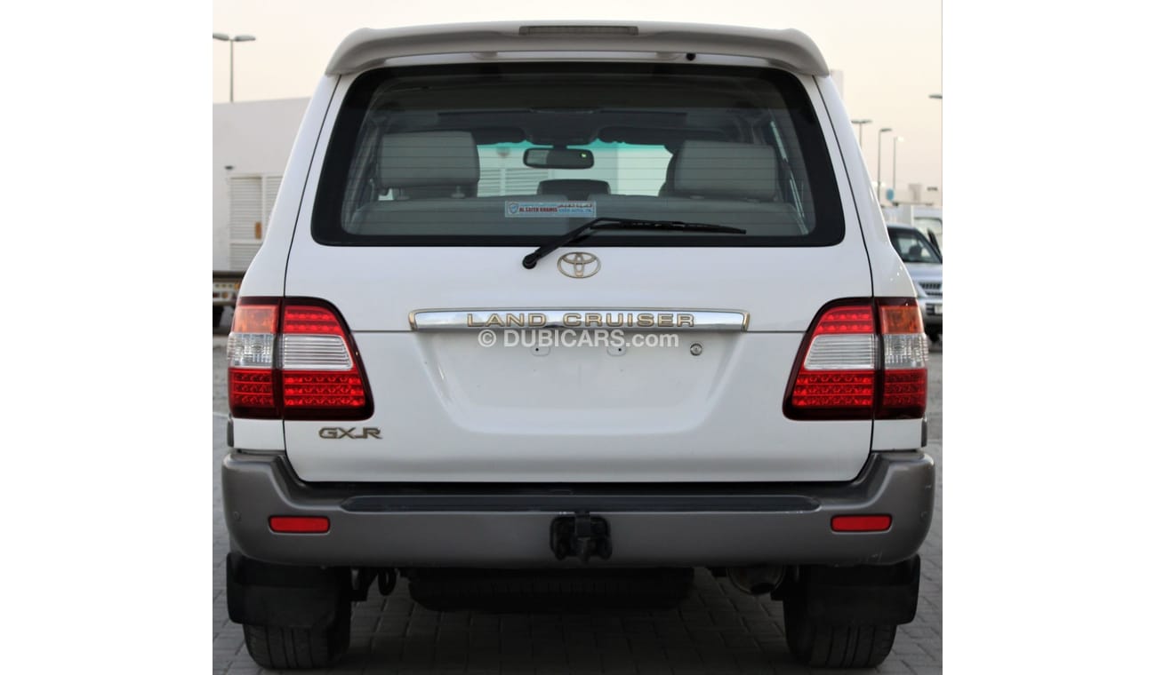 Toyota Land Cruiser Toyota Land Cruiser 2006, GCC, full option, without paint, without accidents, very clean from inside