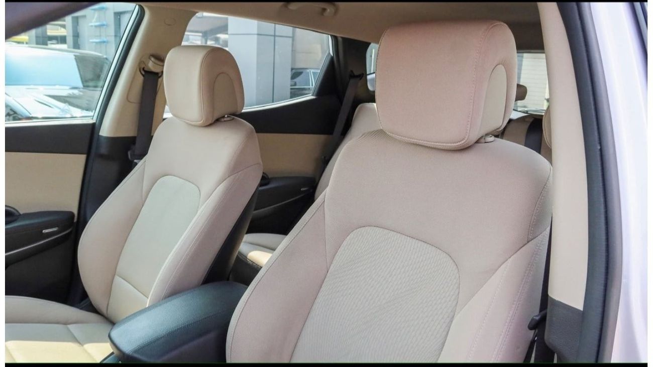 Hyundai Santa Fe GL خاليه من الحوادث