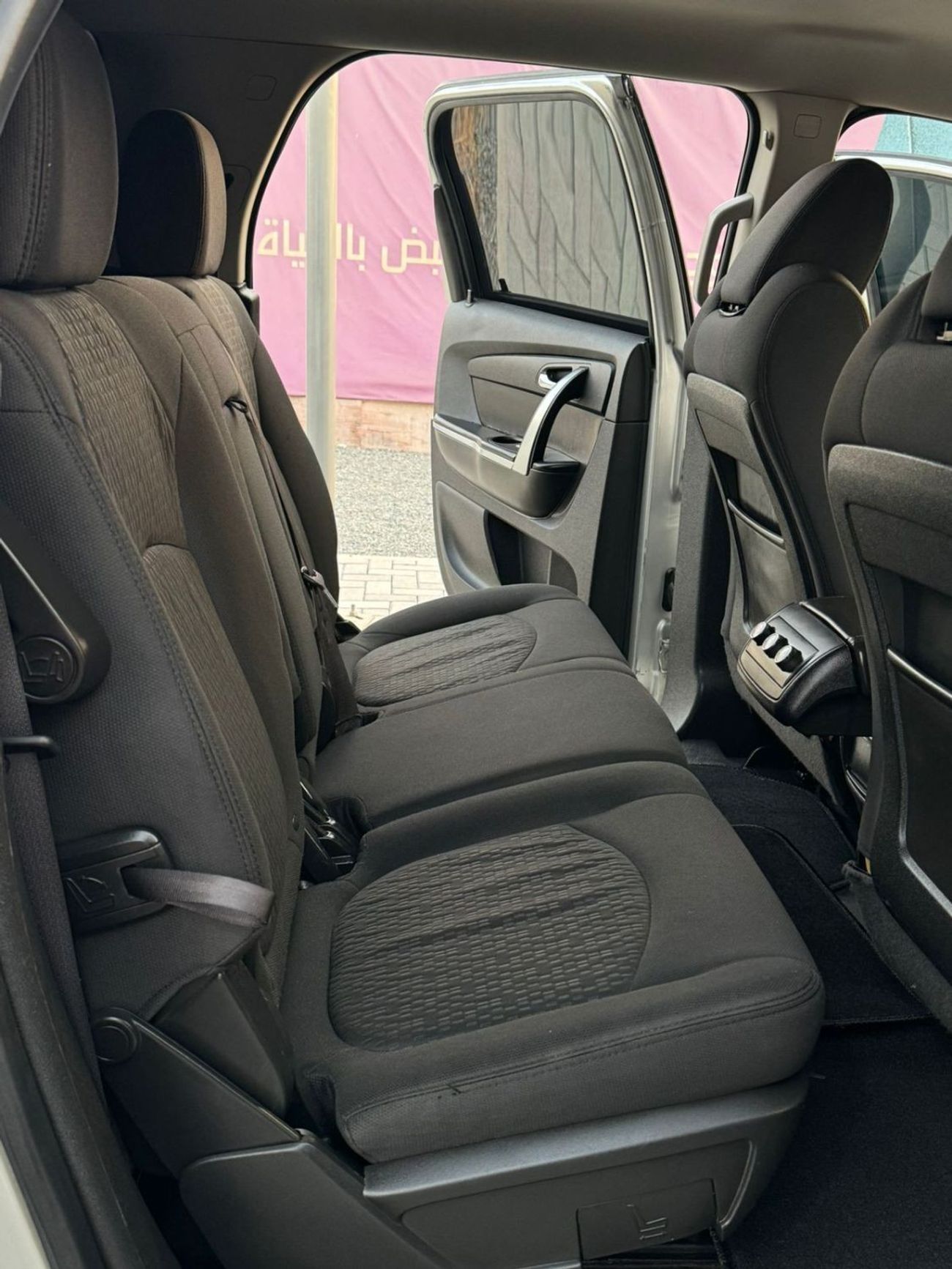 GMC Acadia In excellent condition and requires no expenses