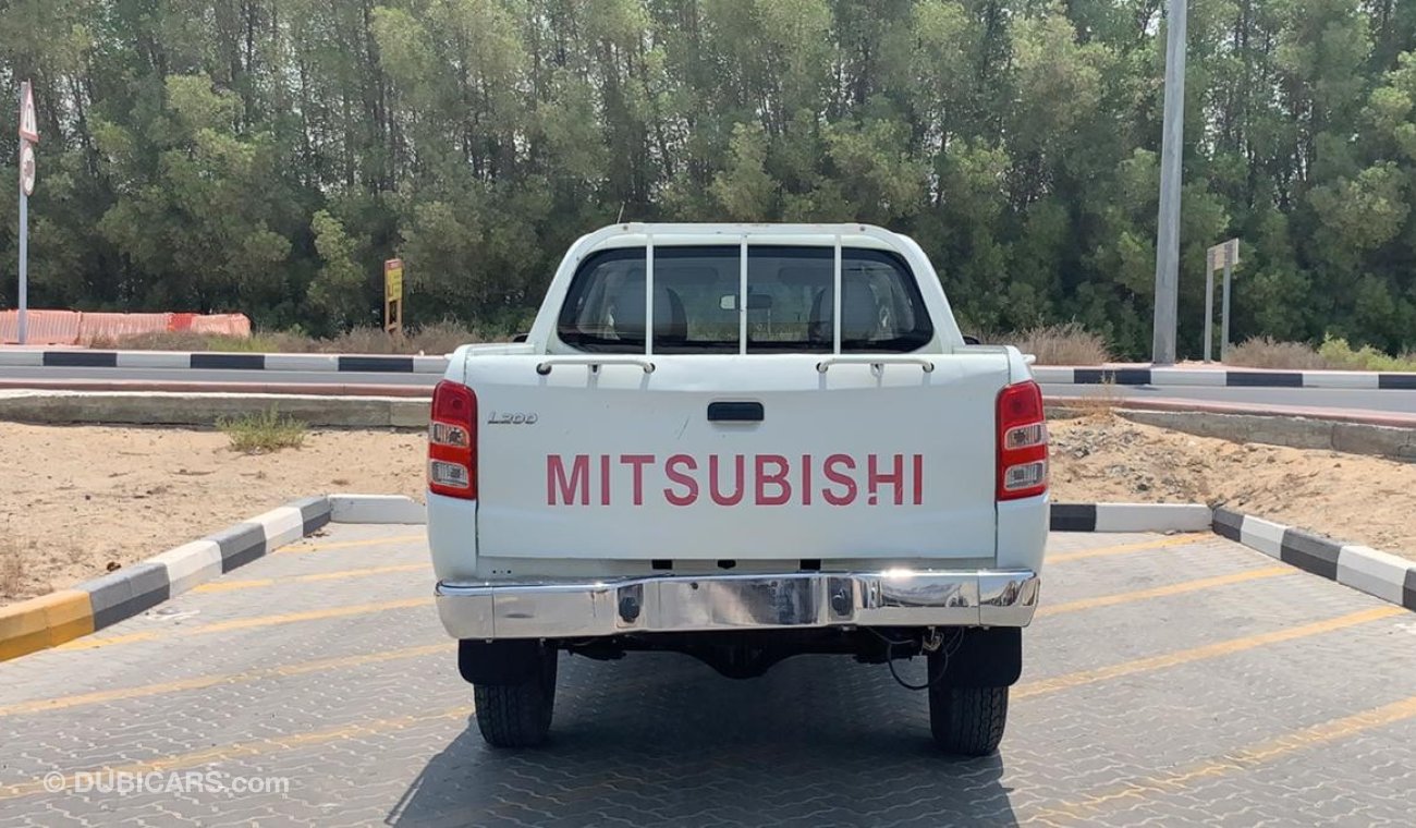 Mitsubishi L200 Mitsubishi L200 2016 4x4 Ref# 476