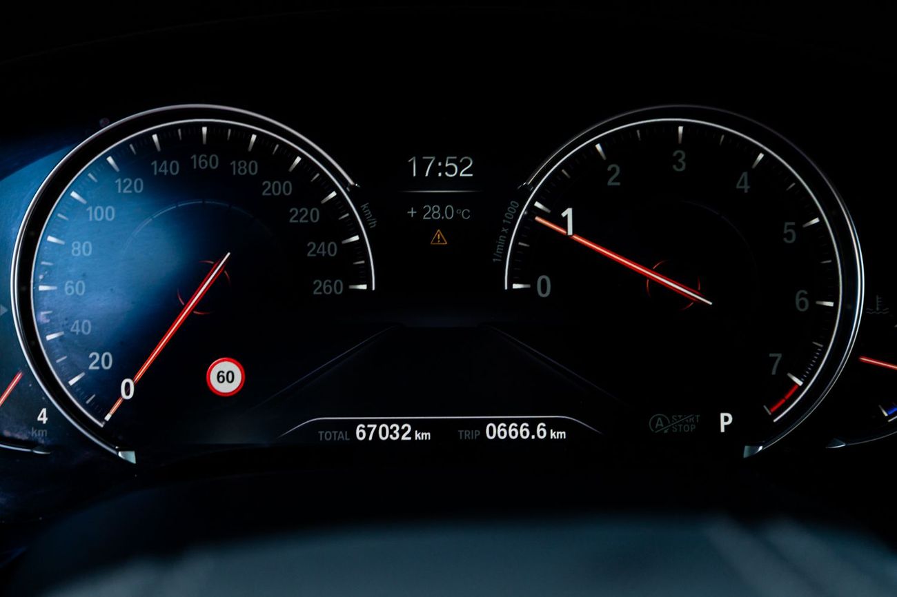 BMW 530i Luxury 2.0L