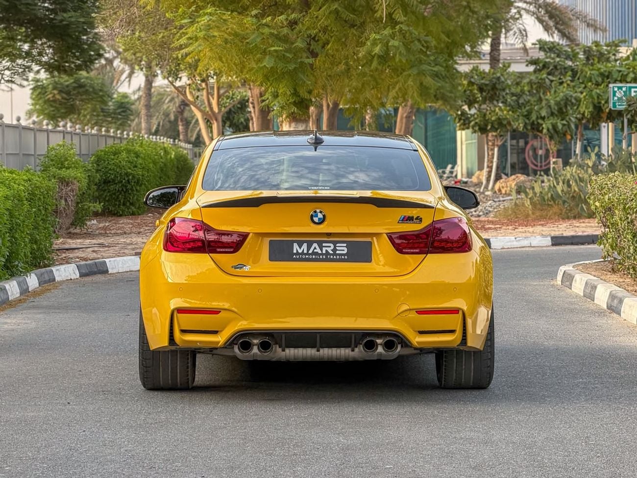 BMW M4 CS