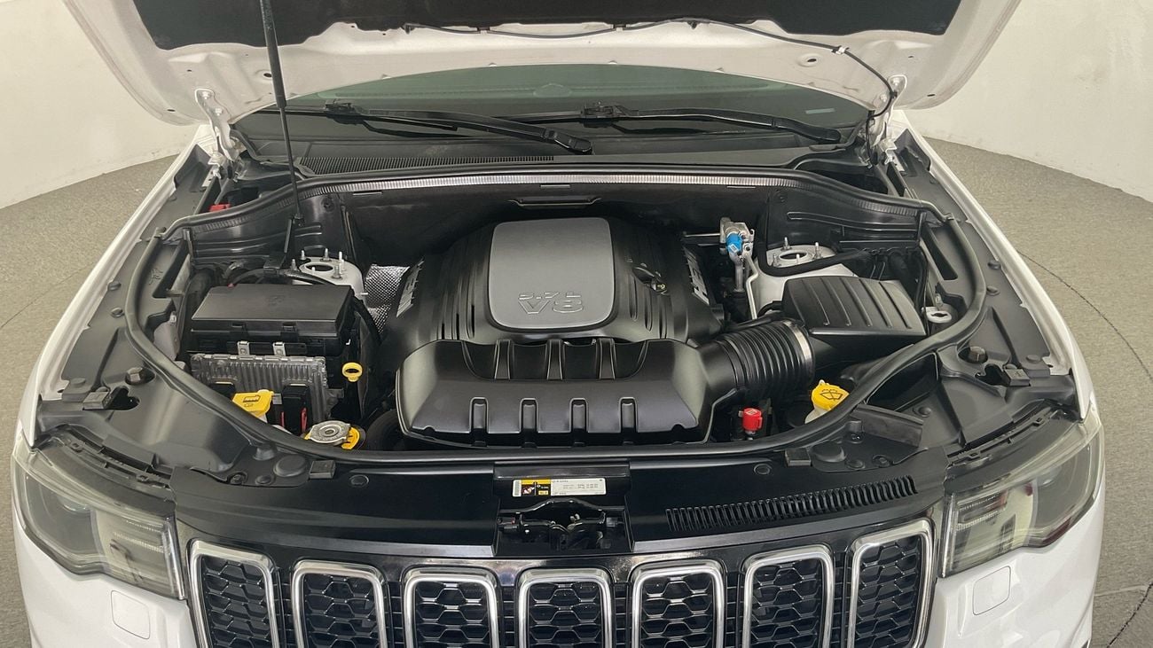 Jeep Grand Cherokee Limited | upto AED 20,000 Ramadan Discount | Guaranteed Warranty | 0 Down Payment