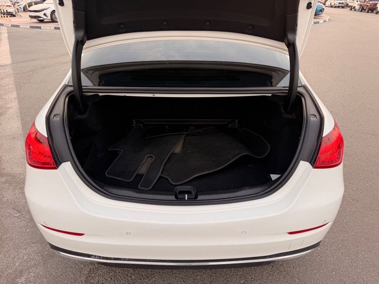 Mercedes Benz C300 PREMIUM