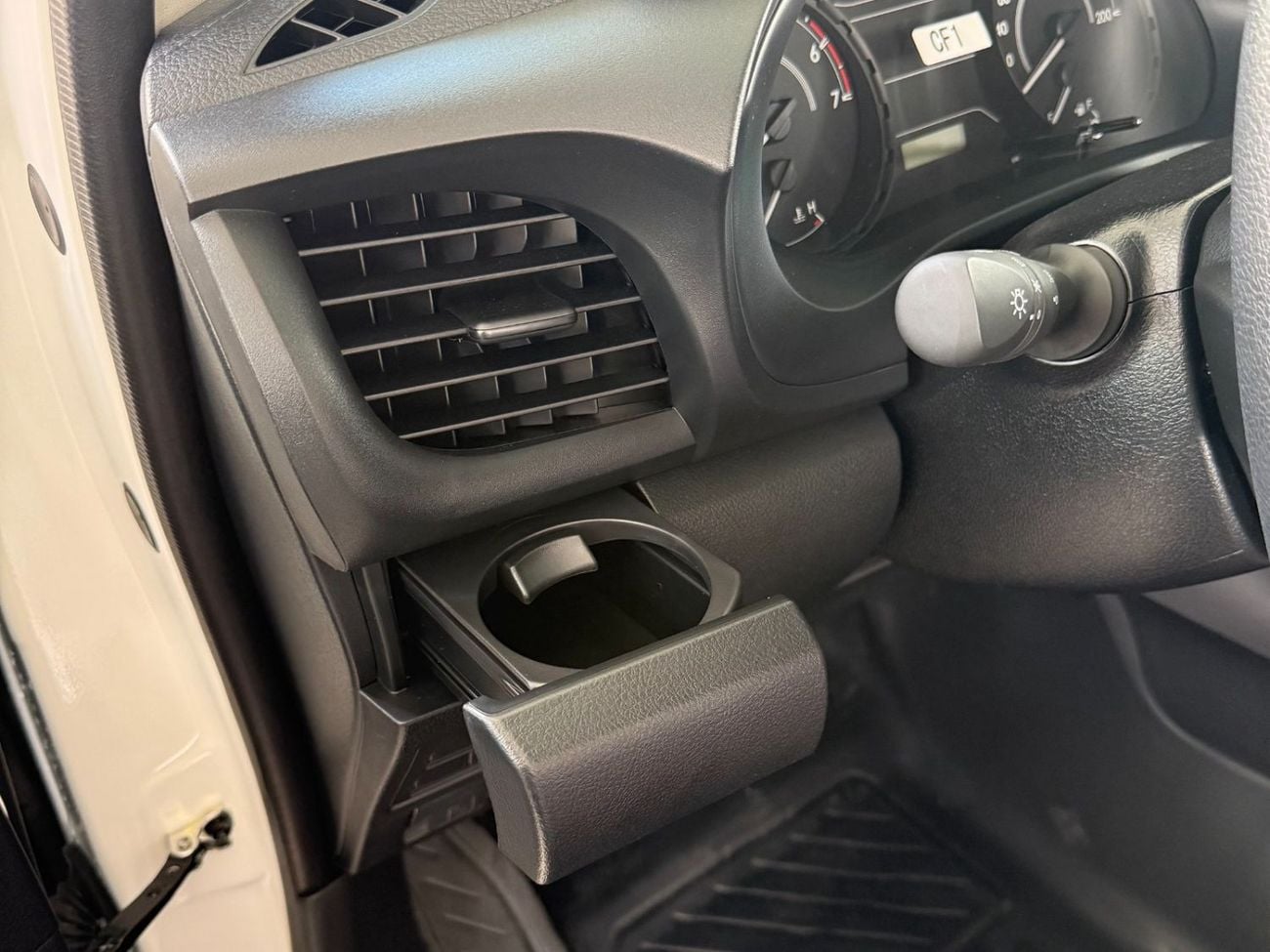 تويوتا هيلوكس 2026 TOYOTA HILUX 2.7 SINGLE CABIN 4X4 **EXPORT ONLY**التصدير فقط خارج الخليج**