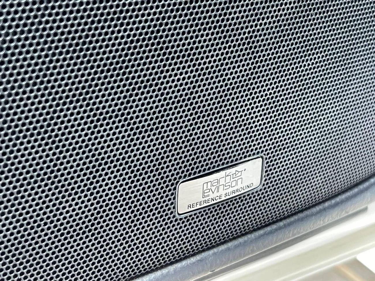 لكزس LS 460 محرك V8 سعة 4.6 لتر / F-SPORT / ممشى قليل / جنوط مقاس 19 بوصة / نقطة عمياء / مقاعد كبيرة / بحالة ممت