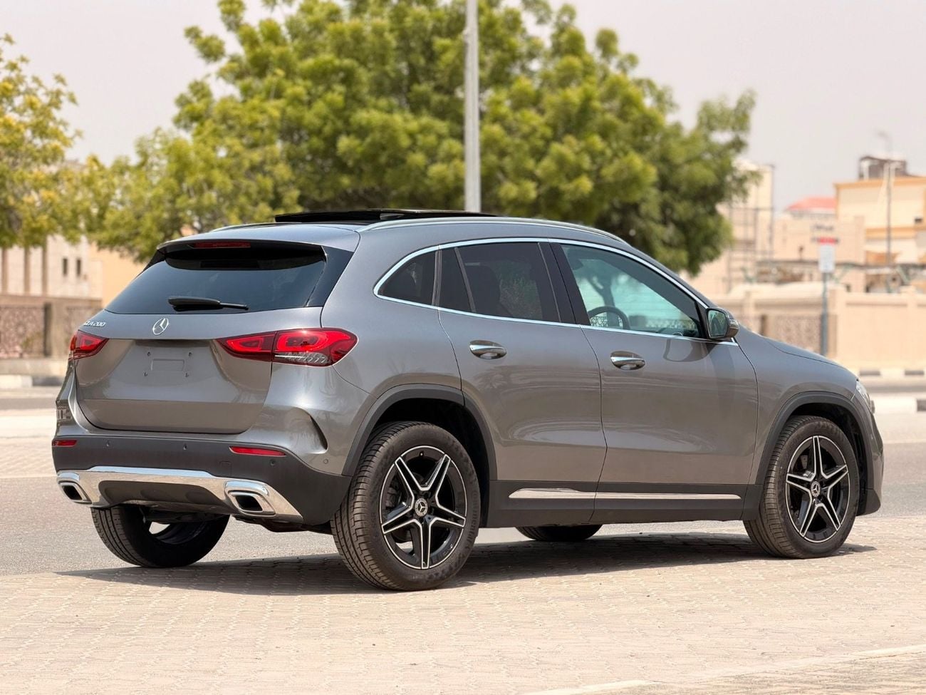 Mercedes Benz GLA 200 AMG PREMIUM