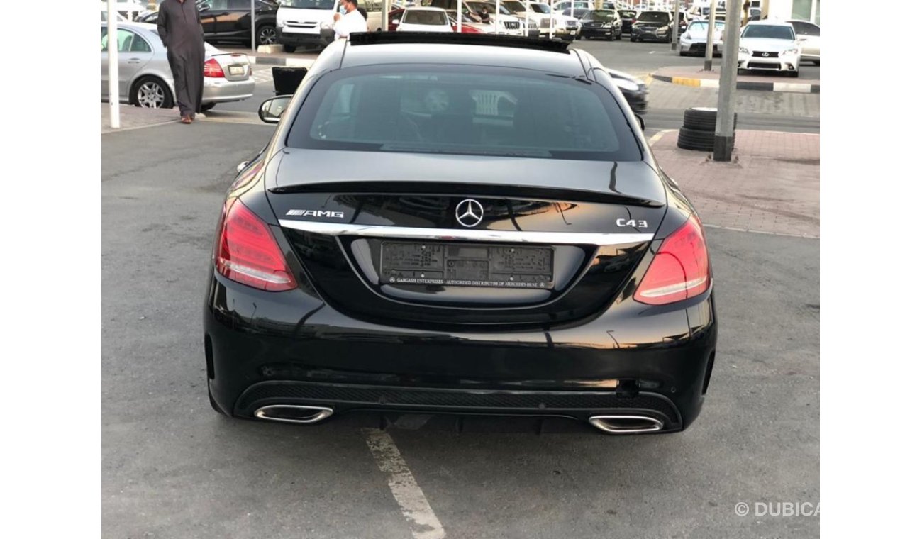 Mercedes-Benz C200 Mercedes benz C 200 model 2016 GCC car prefect condition full option panoramic roof leather seats b