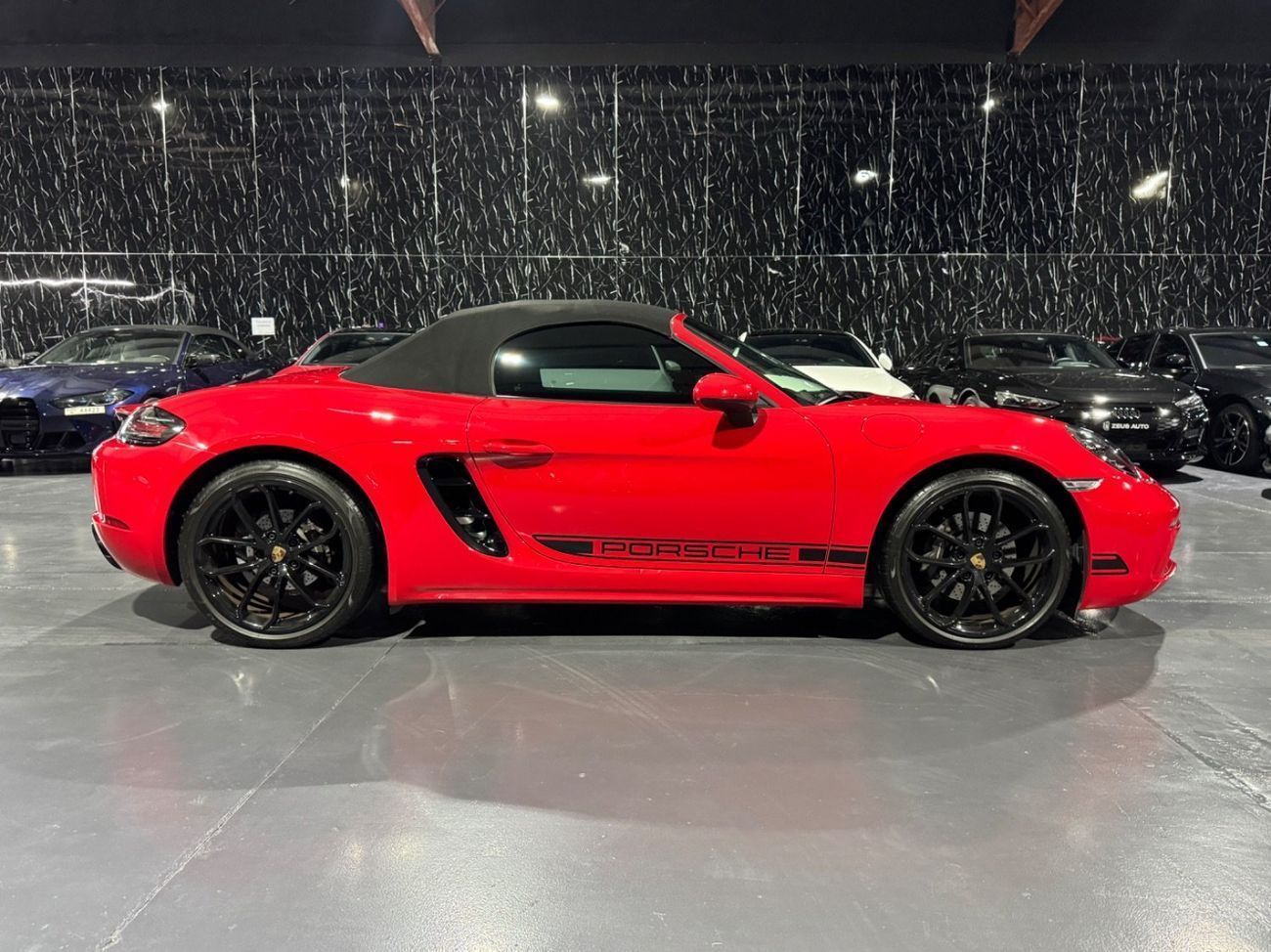 بورش بوكستر 718 Std 2.0L A/T 2024 Porsche 718 Boxster Style Edition, 2026 Porsche Warranty , Low Kms, GCC