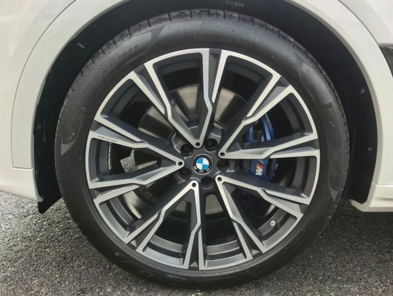 BMW X7 XDrive40i 3.0L