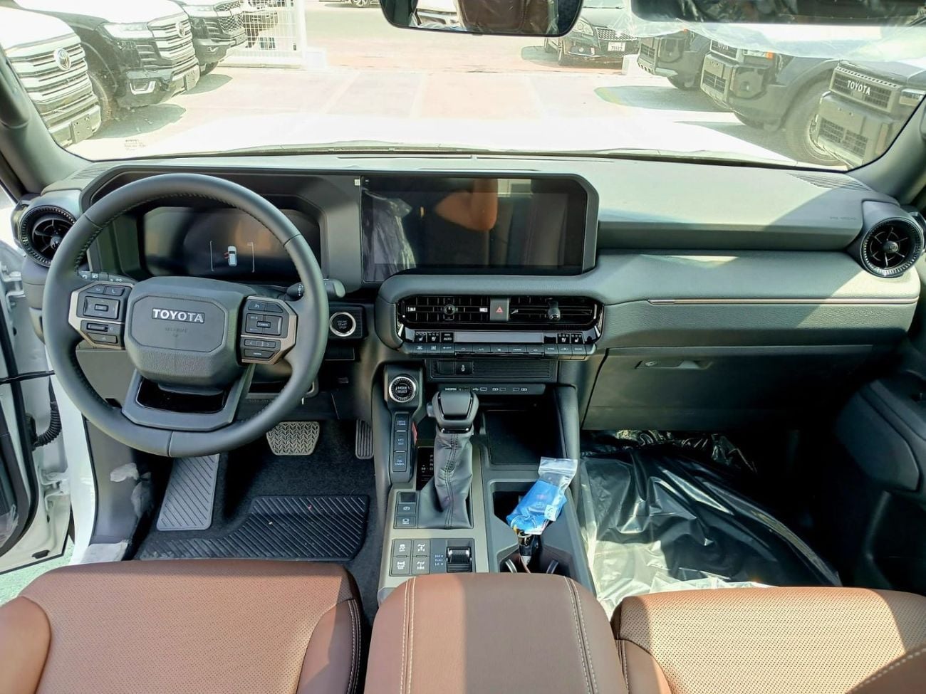Toyota Prado TOYOTA PRADO DIESEL 2.8L  MID OPTION 2025