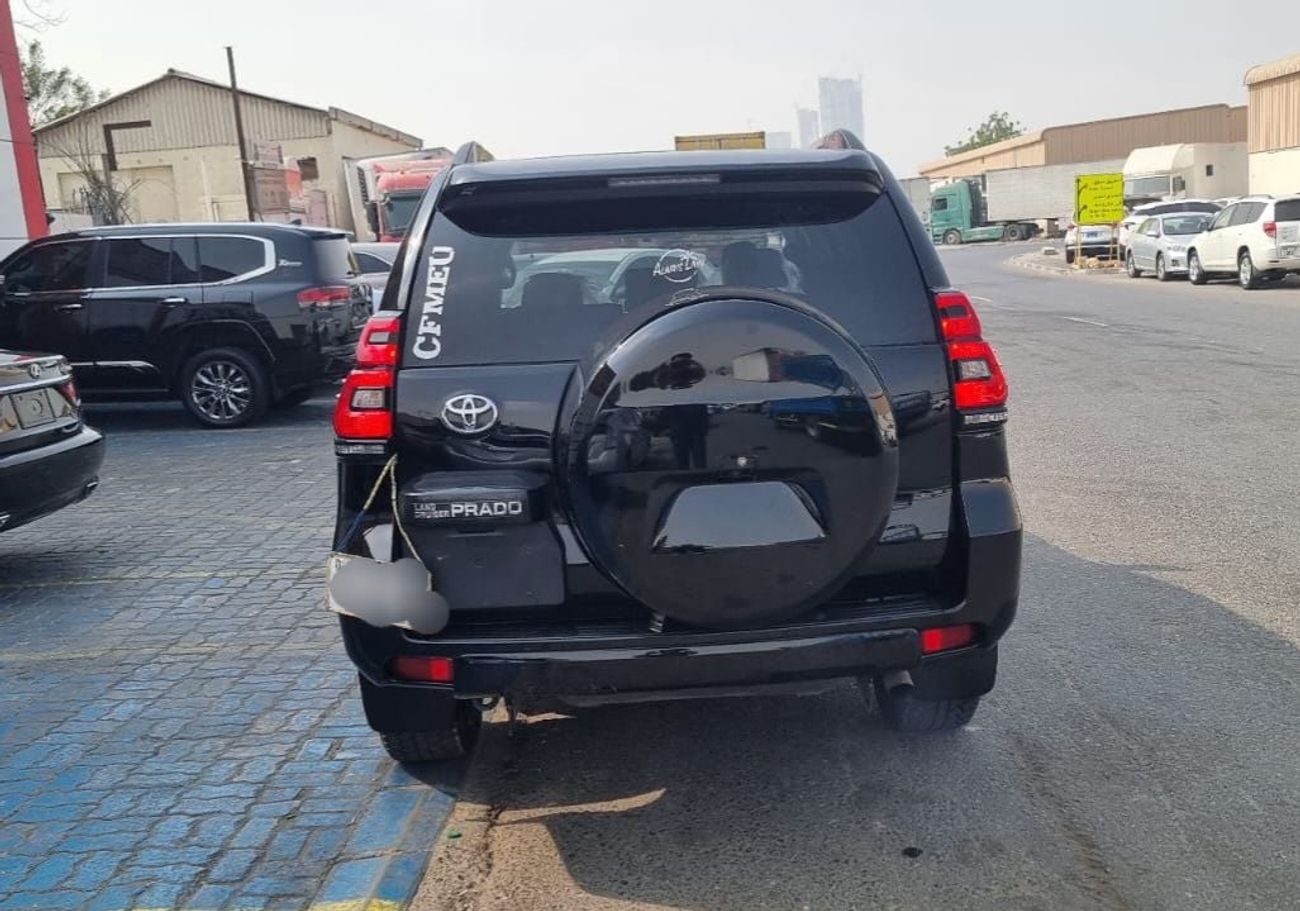 Toyota Prado Toyota prado 2014Model 3.0L v4 Diesel Engine Colour Black Transmission Automatic Interior.Black push