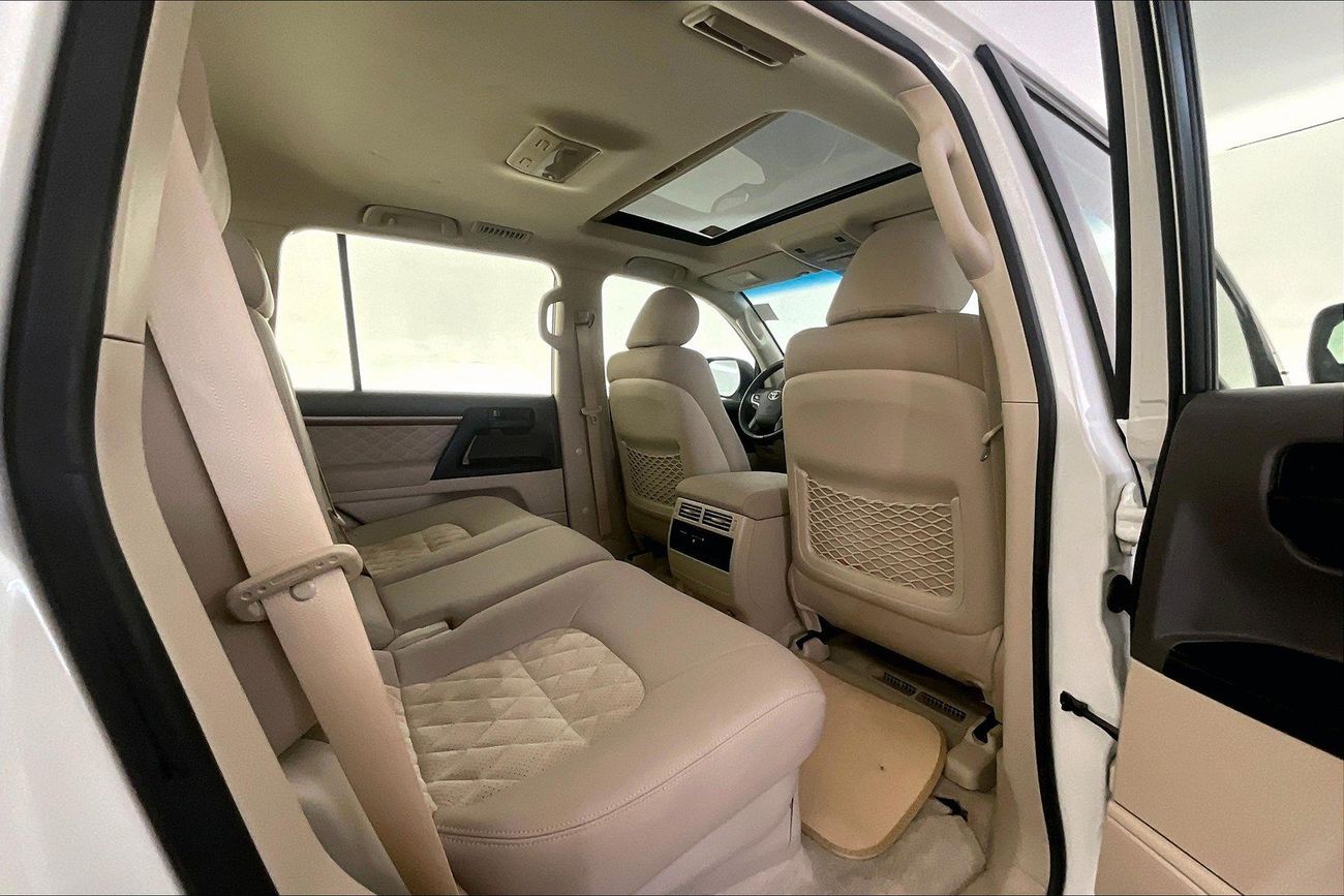 تويوتا لاند كروزر GXR | شامل الضمان | 0 ﺪﻔﻋﺓ ﺃﻮﻟﻯ