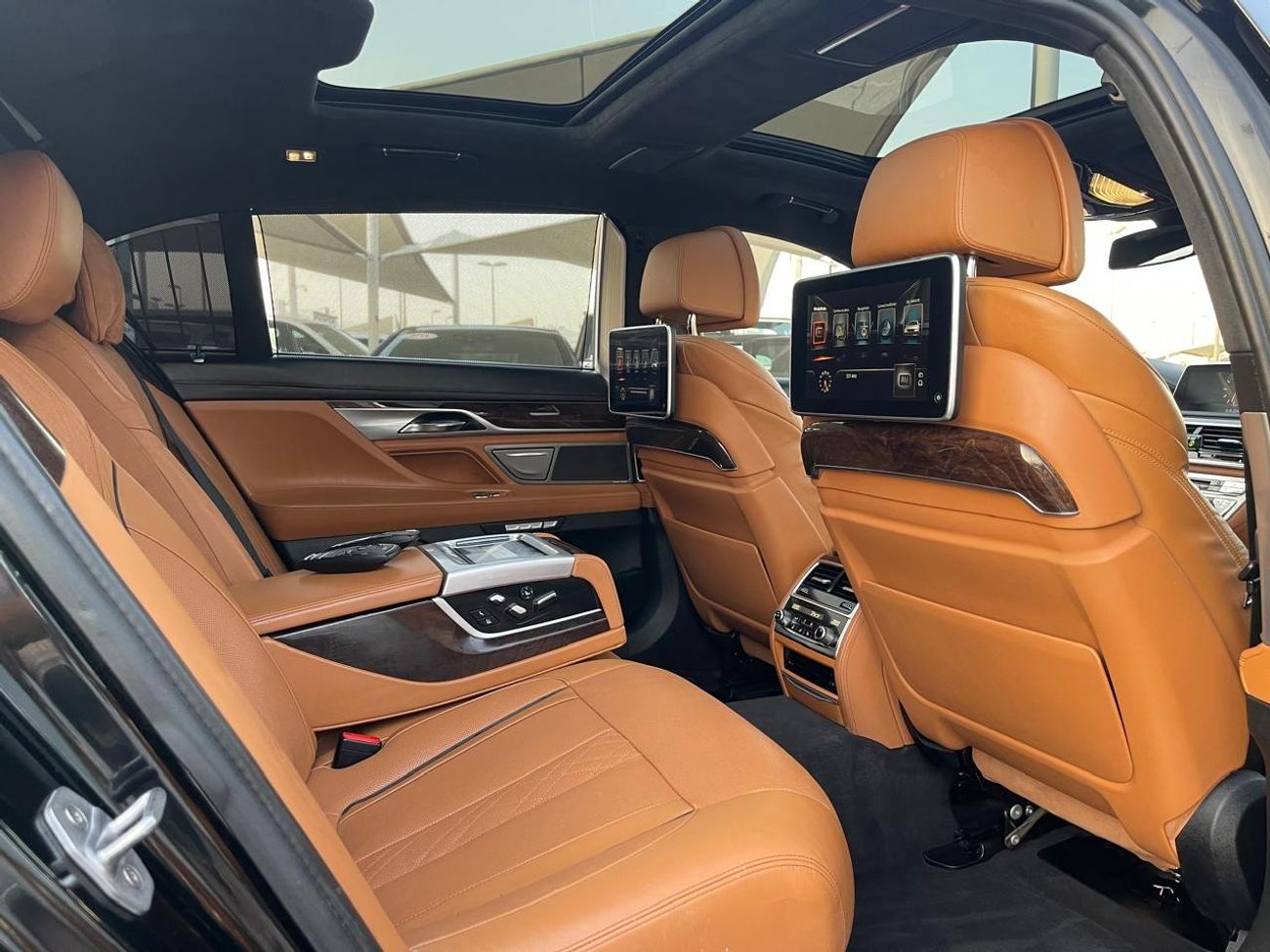 بي أم دبليو 740Li اكسكلوسيف