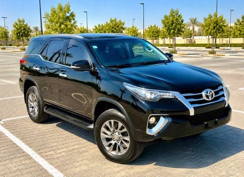 Toyota Fortuner 2.8L . 4 Cylinders . Diesel. SUV/ Crossover. 7 Seats. 5 Doors