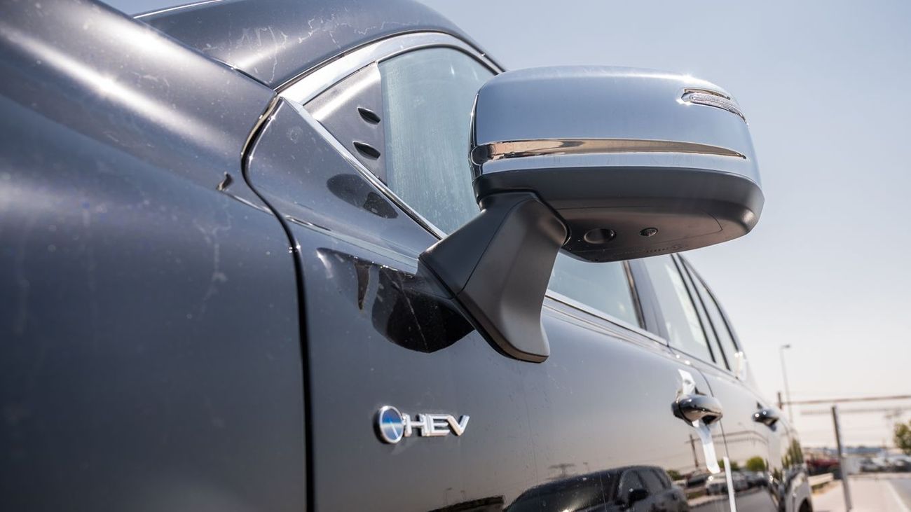 تويوتا لاند كروزر TOYOTA LANDCRUISER 3.5 VX HI HEV -2025YM