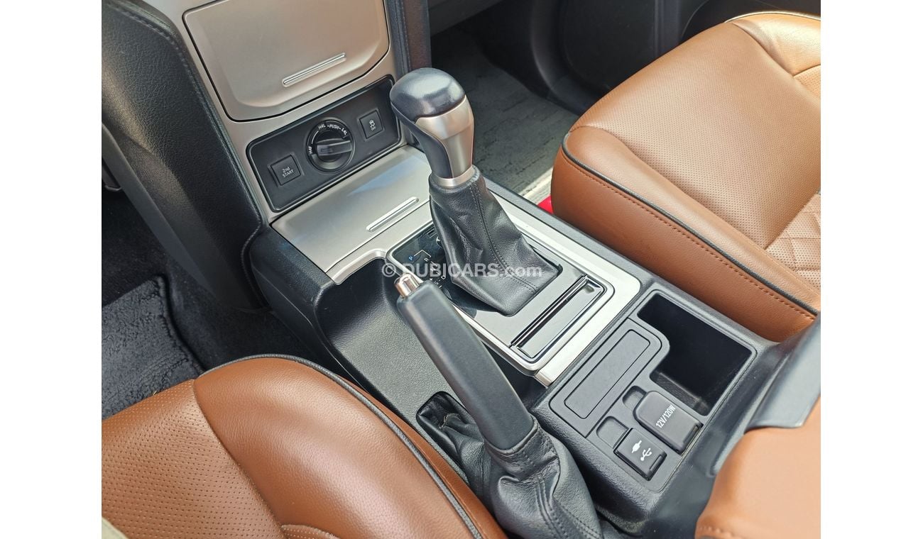 Toyota Prado VXR / V4 / 2.7L /  GCC / RTA PASS / NON ACCIDENT / ORIGINAL MILEAGE/  (LOT # 10676)