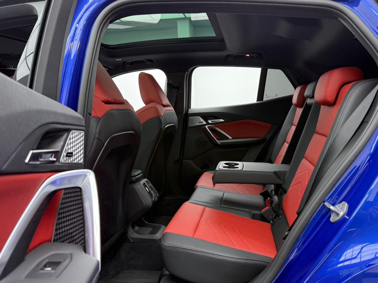 بي أم دبليو X2 2025 BMW X2 xDrive20i Premium, 2030 BMW Warranty + Service Pack, Very Low Km, GCC