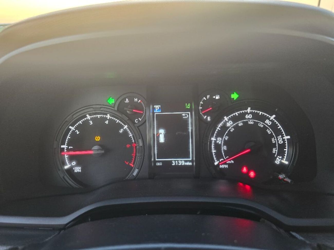 تويوتا Runner4 2024 Full option 4x4 , sunroof and 7 seater