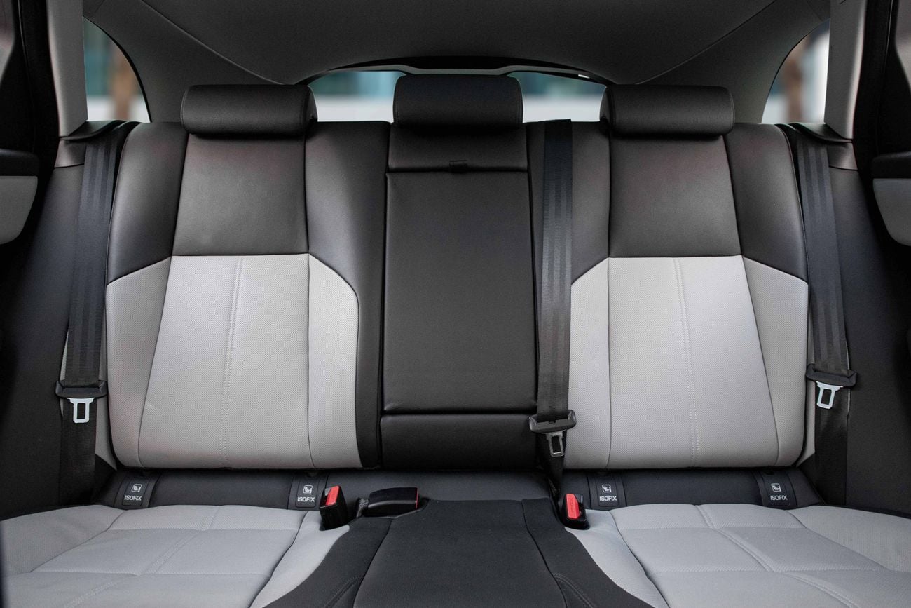 Land Rover Range Rover Velar Range Rover Velar SE R-Dynamic | 5,778 P.M | 0% Downpayment | Agency Warranty!