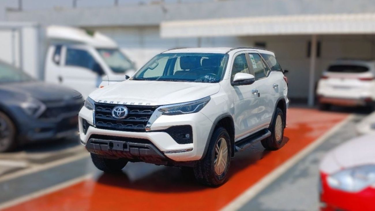 Toyota Fortuner Toyota Fortuner 2.4L Diesel GCC 2024YM