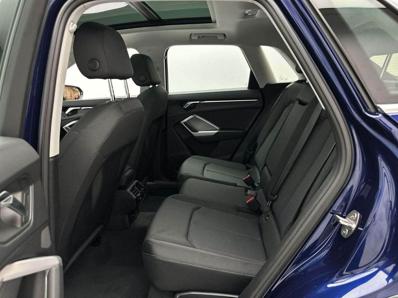 Audi Q3 35 TFSI Advanced 2.0L Q3 Advanced 35 TFSI 150hp (Ref# 29710)