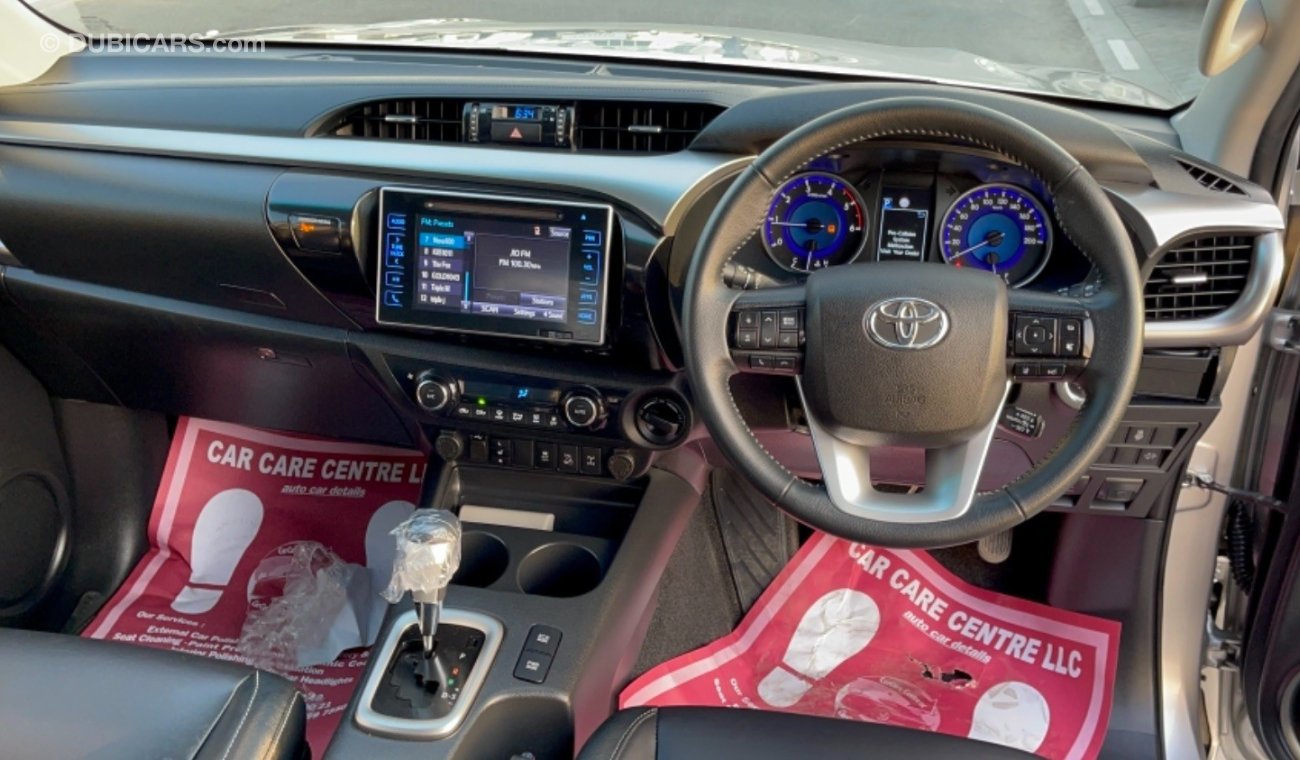 تويوتا هيلوكس Toyota hilux Diesel engine model 2019  full option Top of the range car very clean and good conditio