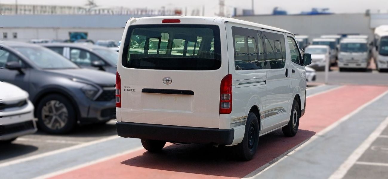 تويوتا هاياس 2.5L Diesel Manual Passenger 2026YM
