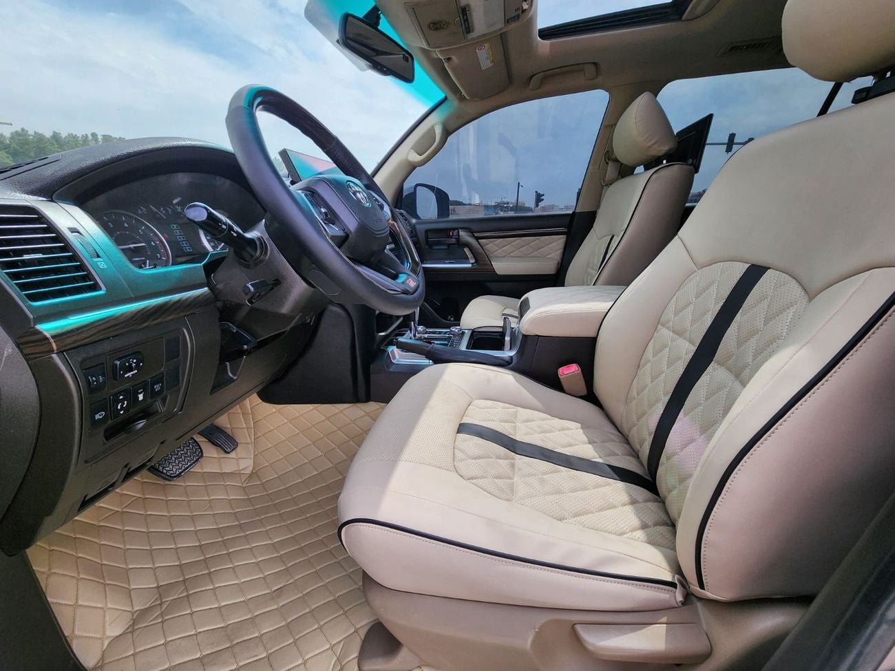 تويوتا لاند كروزر GX.R V8 upgrade 2024