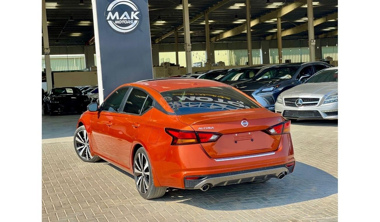 نيسان ألتيما SV 2.5L SV / 2.5L / LOW MILEAGE / RADAR / APPLE - ANDROID AUTO