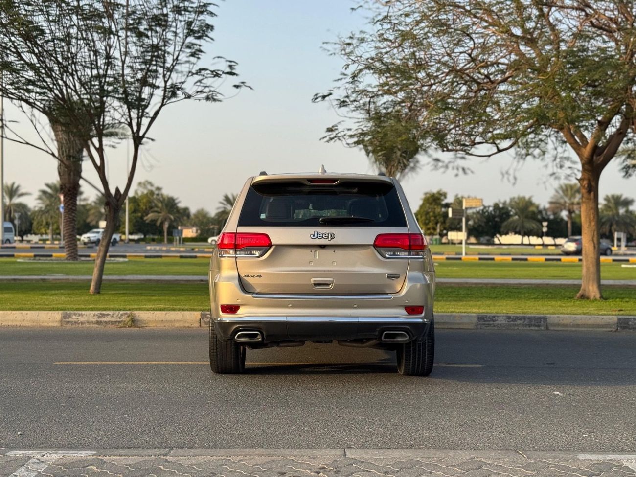 جيب جراند شيروكي Limited 3.6L