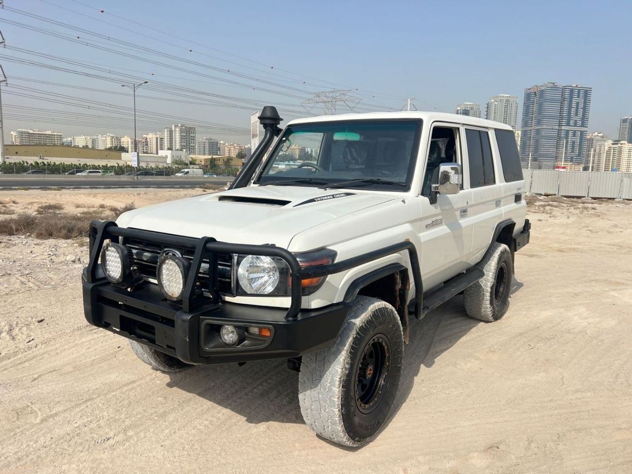 تويوتا لاند كروزر 70 DIESEL 4.5 LITER ,RIGHT HAND DRIVE ,4 DOORS
