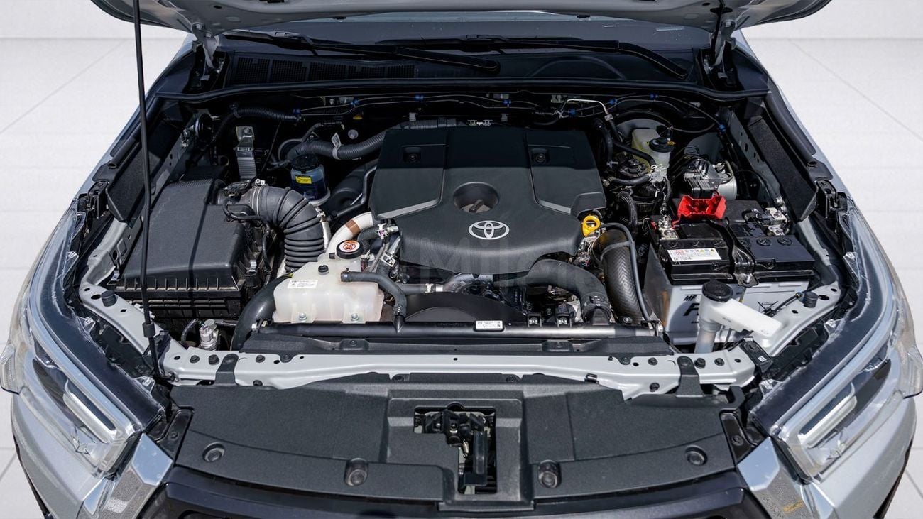Toyota Hilux  HILUX DC 2.8 DIESEL MHEV AT 4WD | 2-YEAR WARRANTY + SERVICE AVAILABLE | IN-HOUSE FINANCING | 0% DOWN