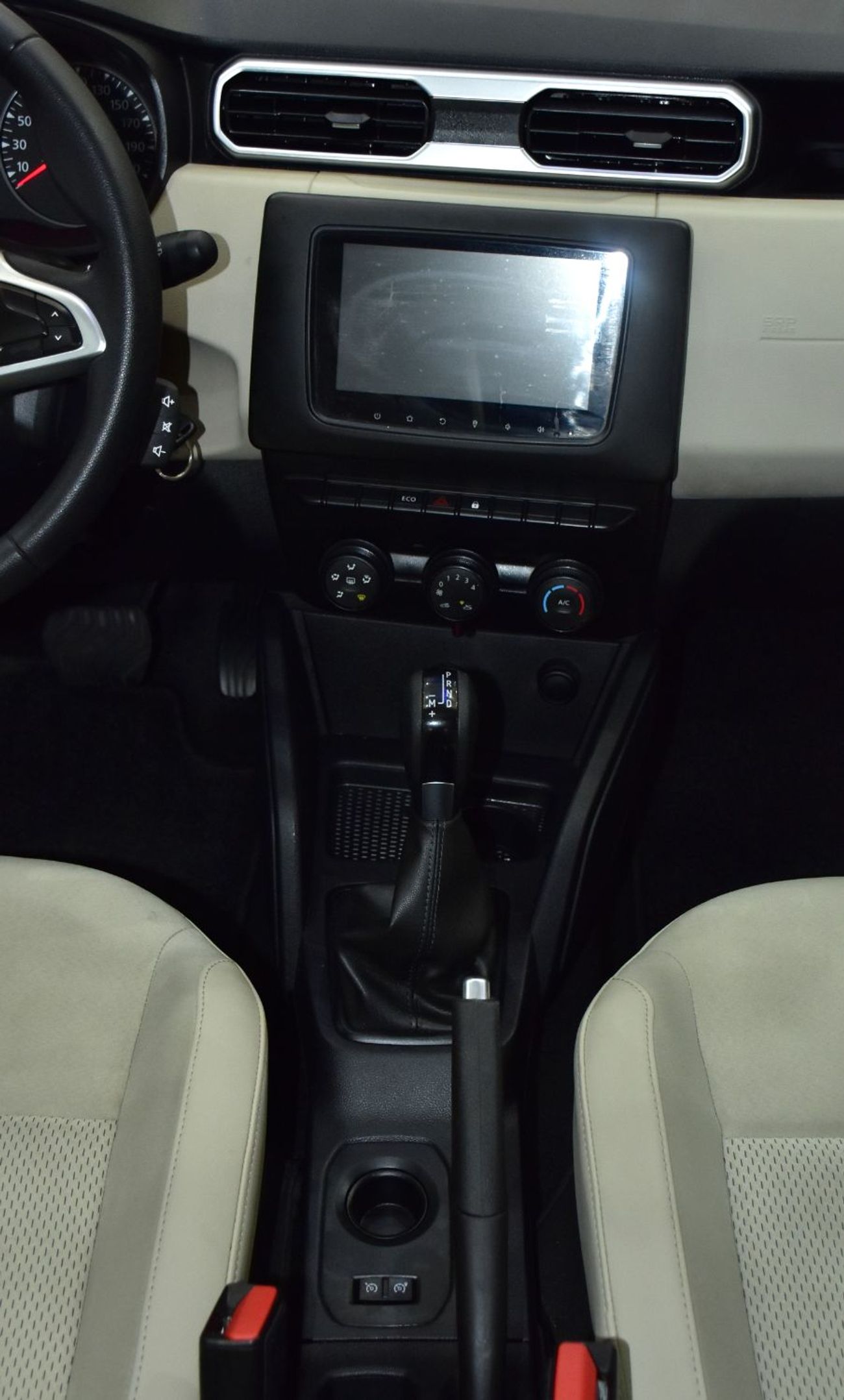 رينو داستر EXCELLENT DEAL for our Renault Duster ( 2022 Model ) in Red Color GCC Specs