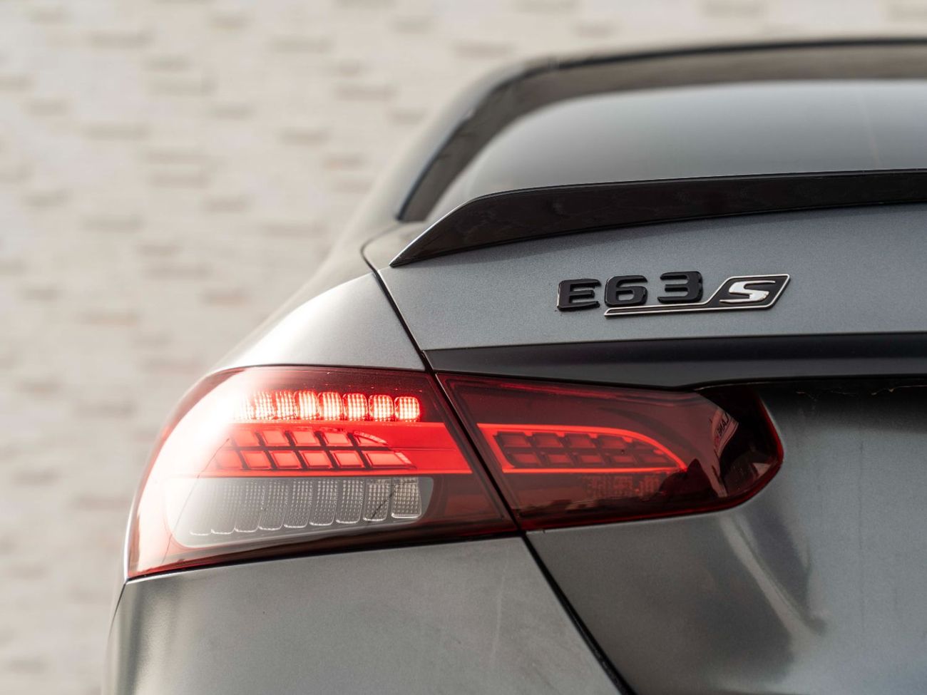 مرسيدس بنز E 63 S AMG