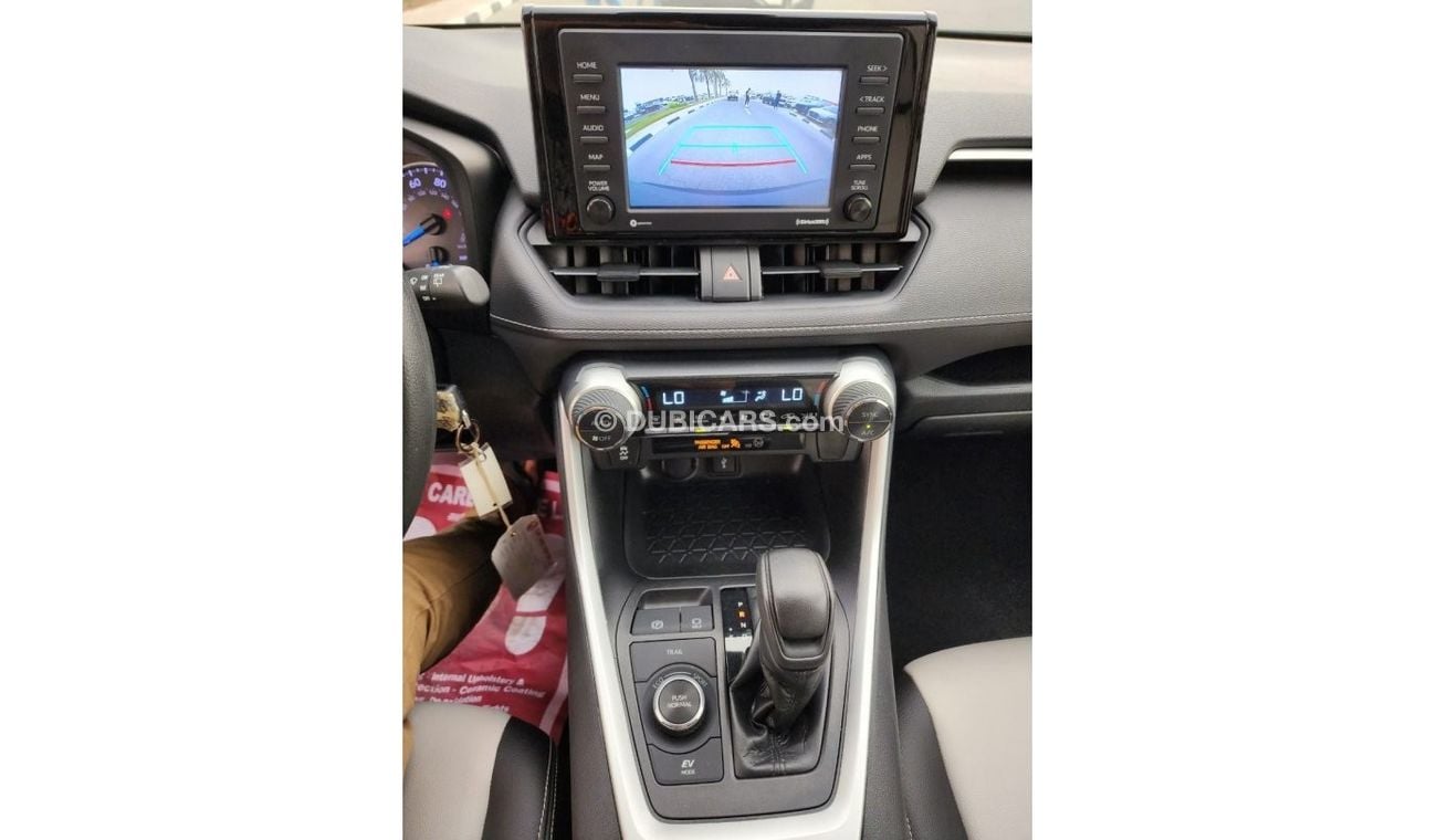 تويوتا راف ٤ LE