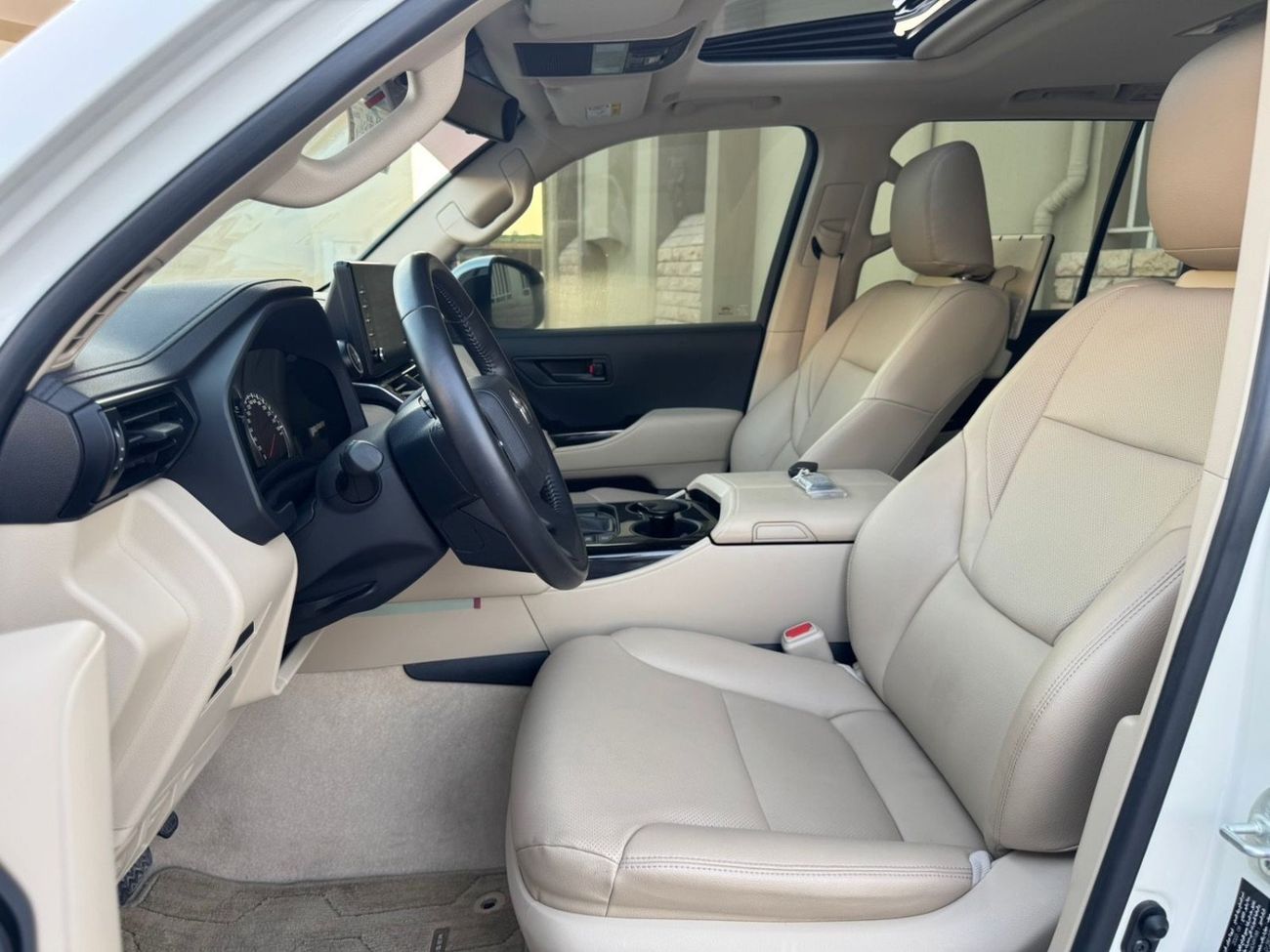 تويوتا لاند كروزر 2022 Model VXR Twin Turbo Full Option Very Clean And Perfect Condition