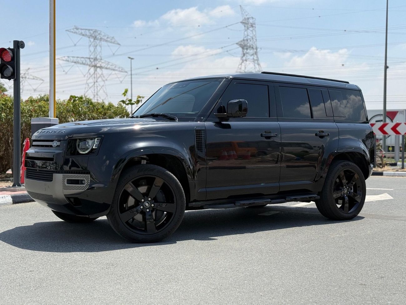 لاند روفر ديفندر P400 90 HSE 3.0L (5 Seater)