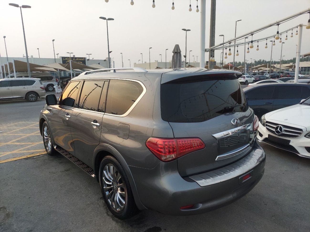 إنفينيتي QX80 LUXURY
