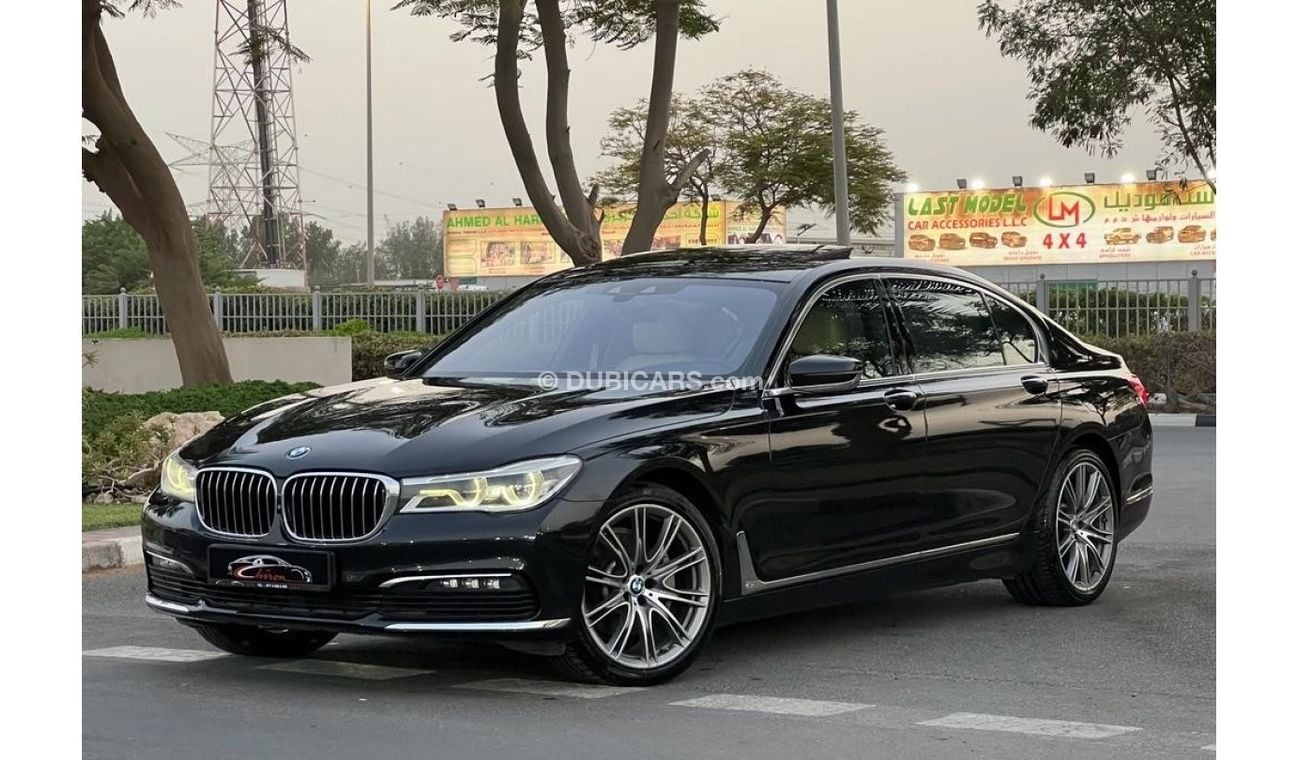 BMW 730Li Luxury BMW 730LI 2.0 2018 GCC FULL OPTION ORIGINAL PAINT FULL SERVICE HISTORY