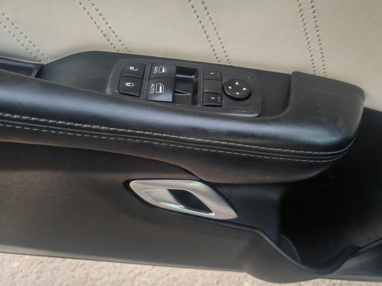 Dodge Challenger R/T 5.7L (375 HP)