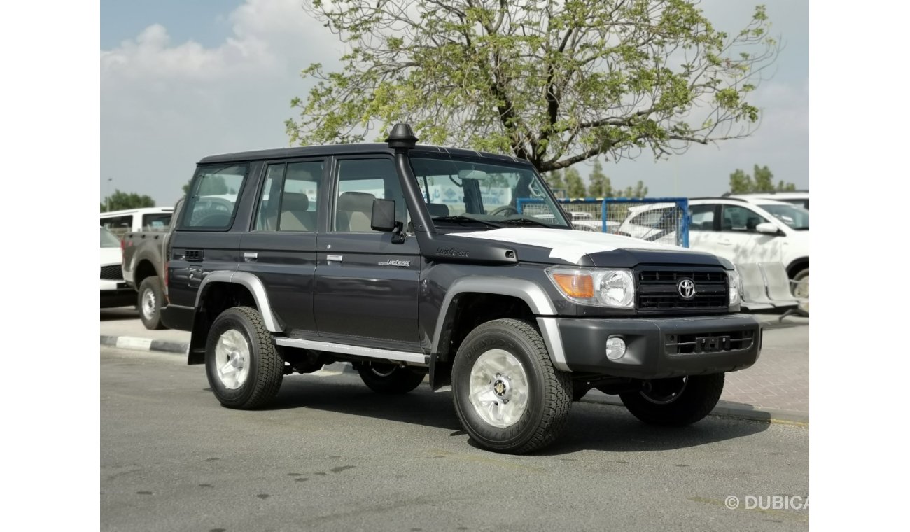 Toyota Land Cruiser Hard Top 4.2L, 16' Alloy Rims, Central Door Lock System, Power Window, Fog Lights, 4WD Gear Box, CODE-LCGY20