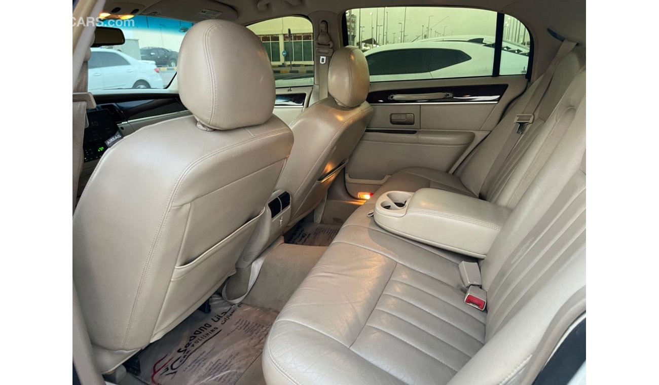 Lincoln Town Car Model 2006, full option, imported from America, 8 cylinders, cattle 392000 km